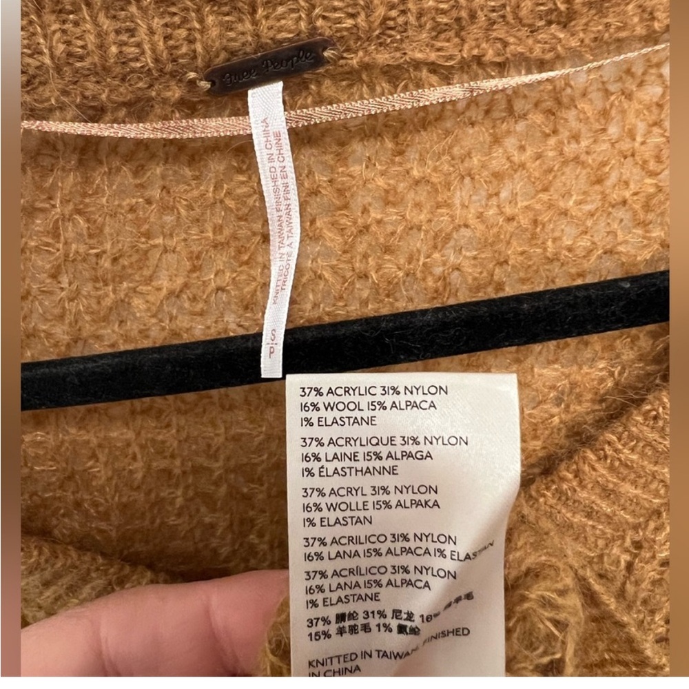 Free People Alpaca Blend Oversized V-Neck Sweater Boho Cozy Camel Size S - Picture 6 of 7